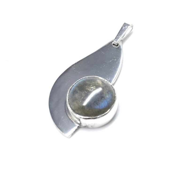 C250- sterling silver and Labradorite pendant. Measures 34x18mm
