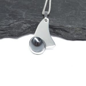 C256 - Sterling silver and Hematite pendant. Measures 30x15mm