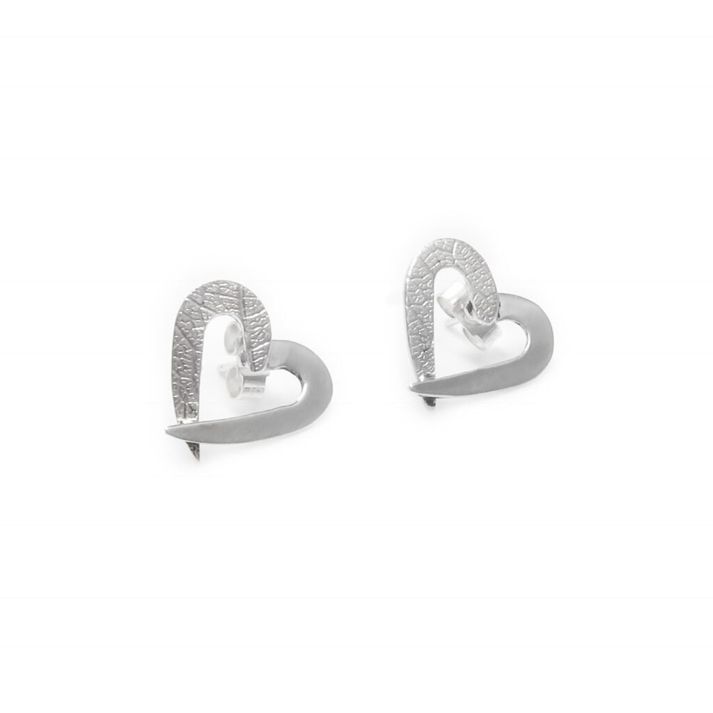 L531 - sterling silver heart earrings