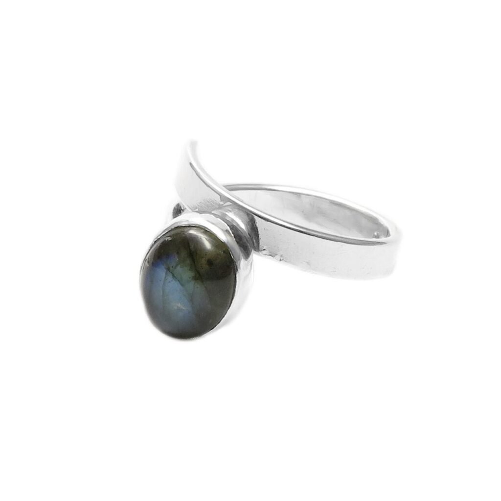 10x8mm - sterling silver Labradorite ring