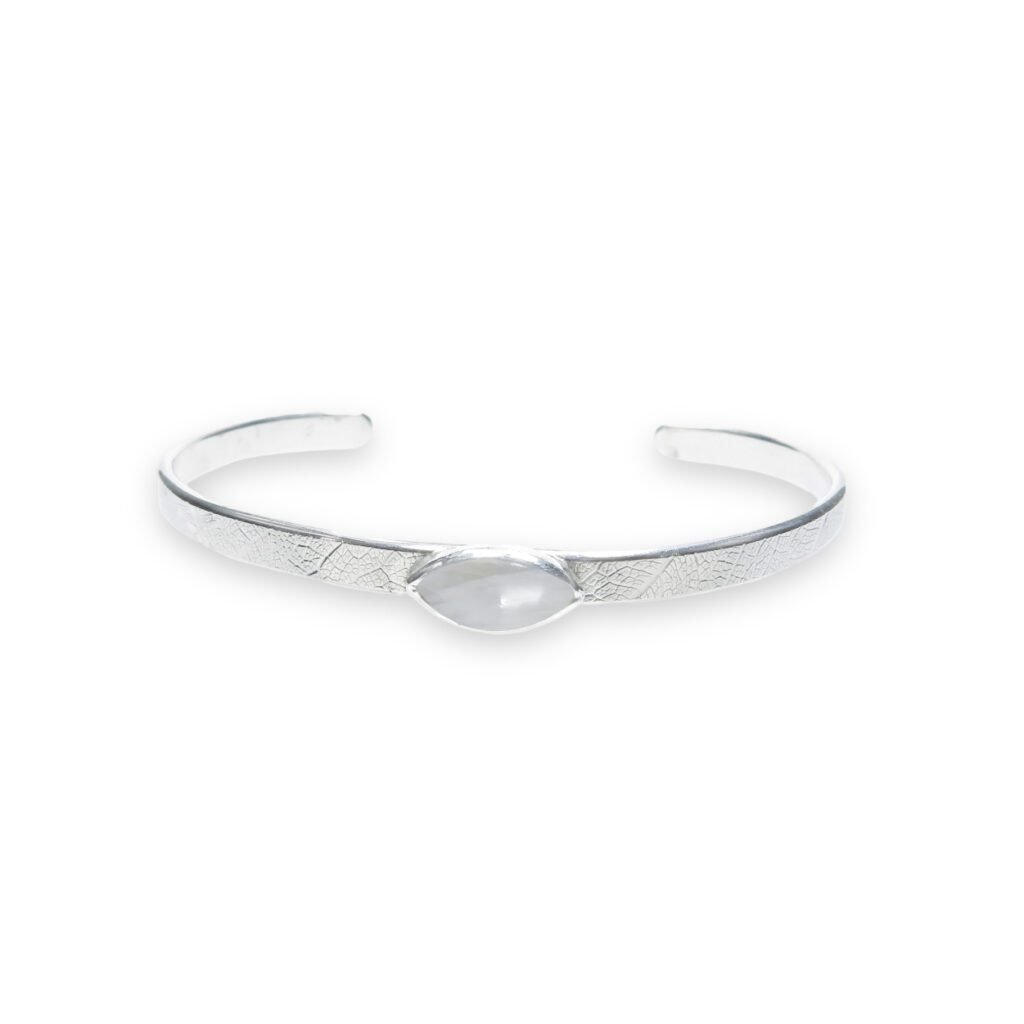 L552 - Sterling silver and 14 x 7mm Moonstone Bangle