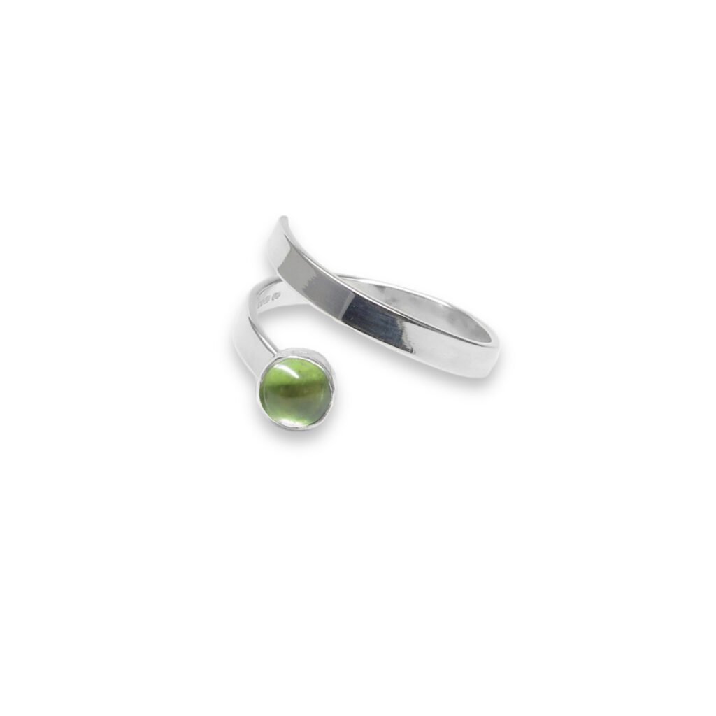 Sterling silver and 5mm peridot ring