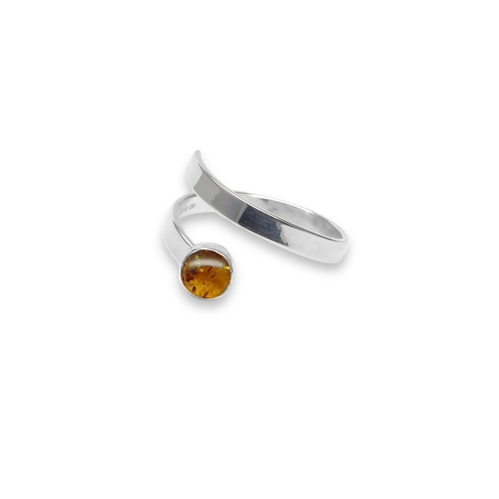 E5mm - sterling silver and 5mm Amber ring